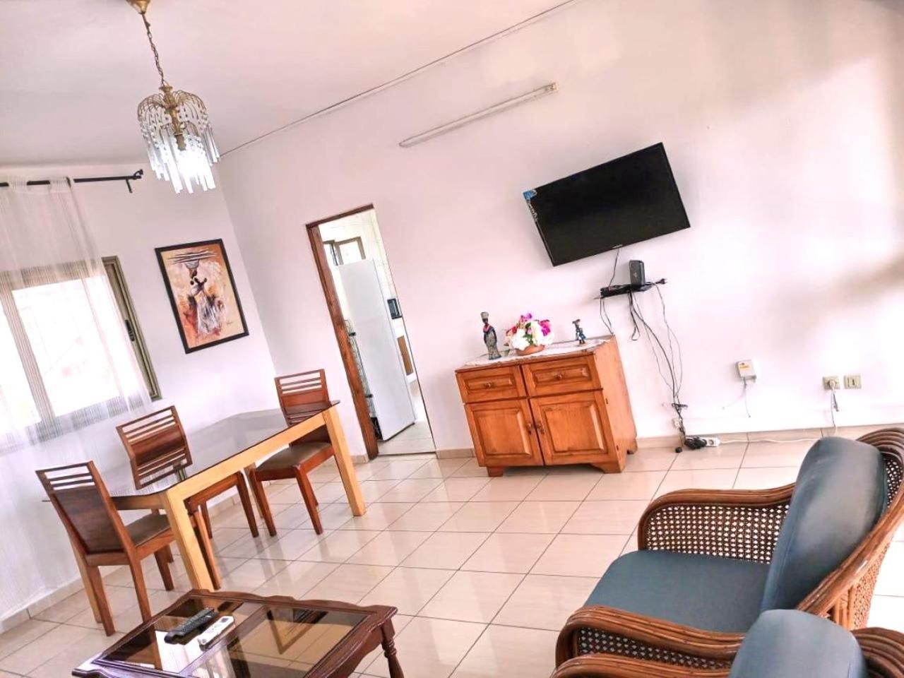 Rosalie'S Suites Lomé Zewnętrze zdjęcie