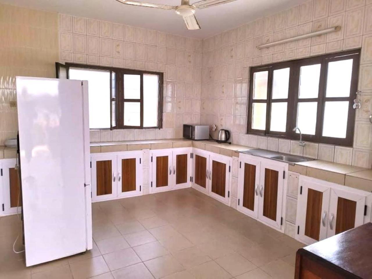 Rosalie'S Suites Lomé Zewnętrze zdjęcie