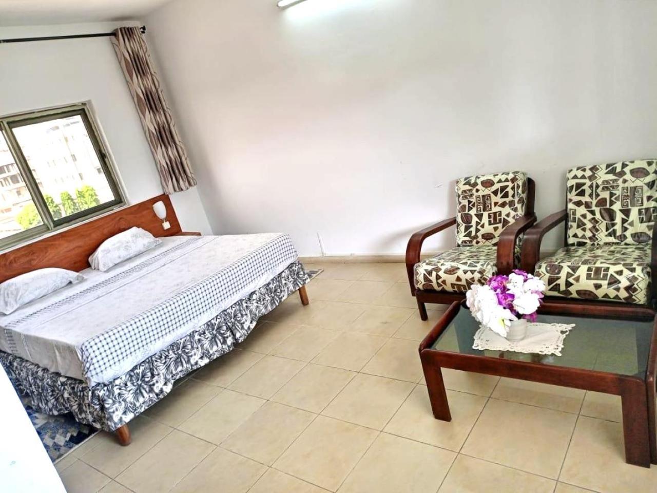 Rosalie'S Suites Lomé Zewnętrze zdjęcie