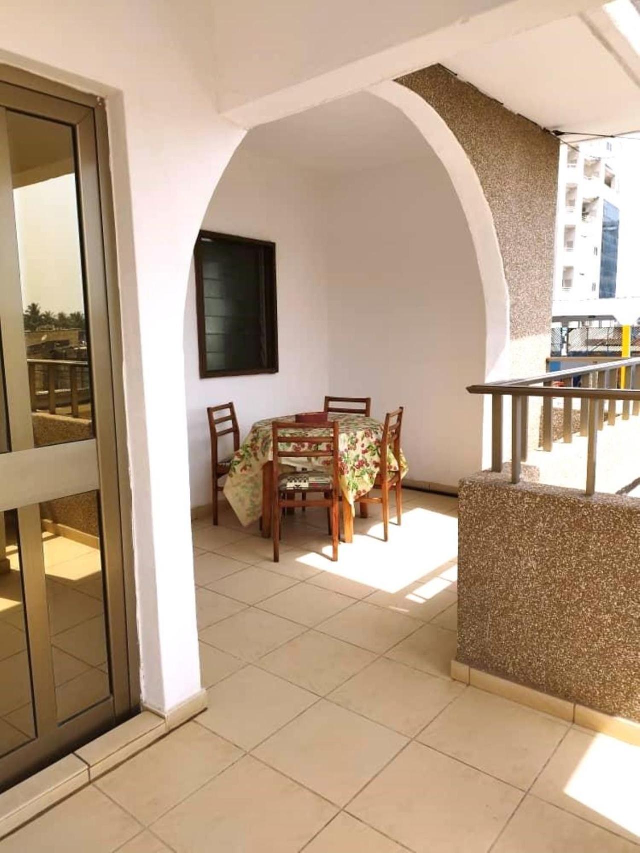 Rosalie'S Suites Lomé Zewnętrze zdjęcie