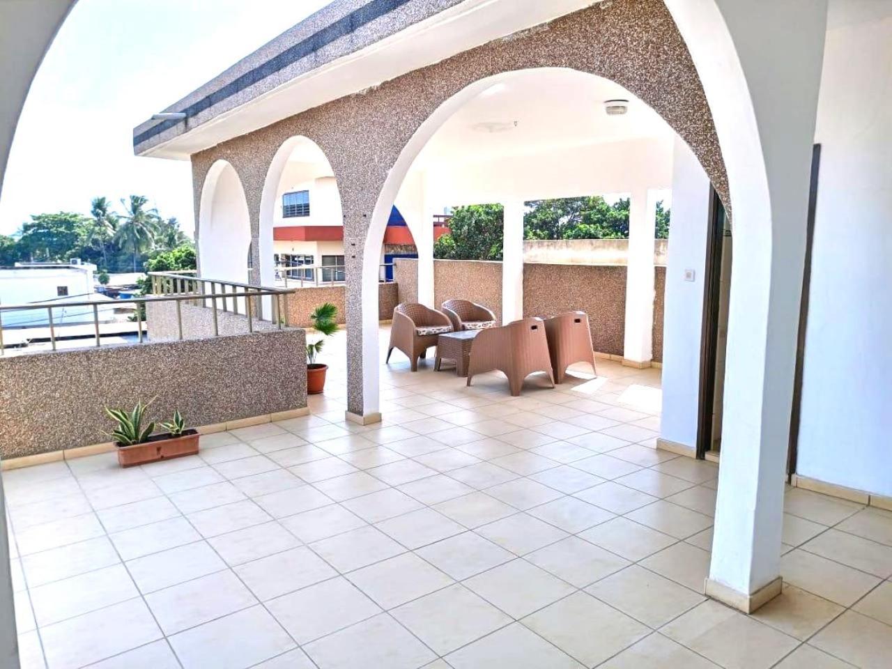 Rosalie'S Suites Lomé Zewnętrze zdjęcie