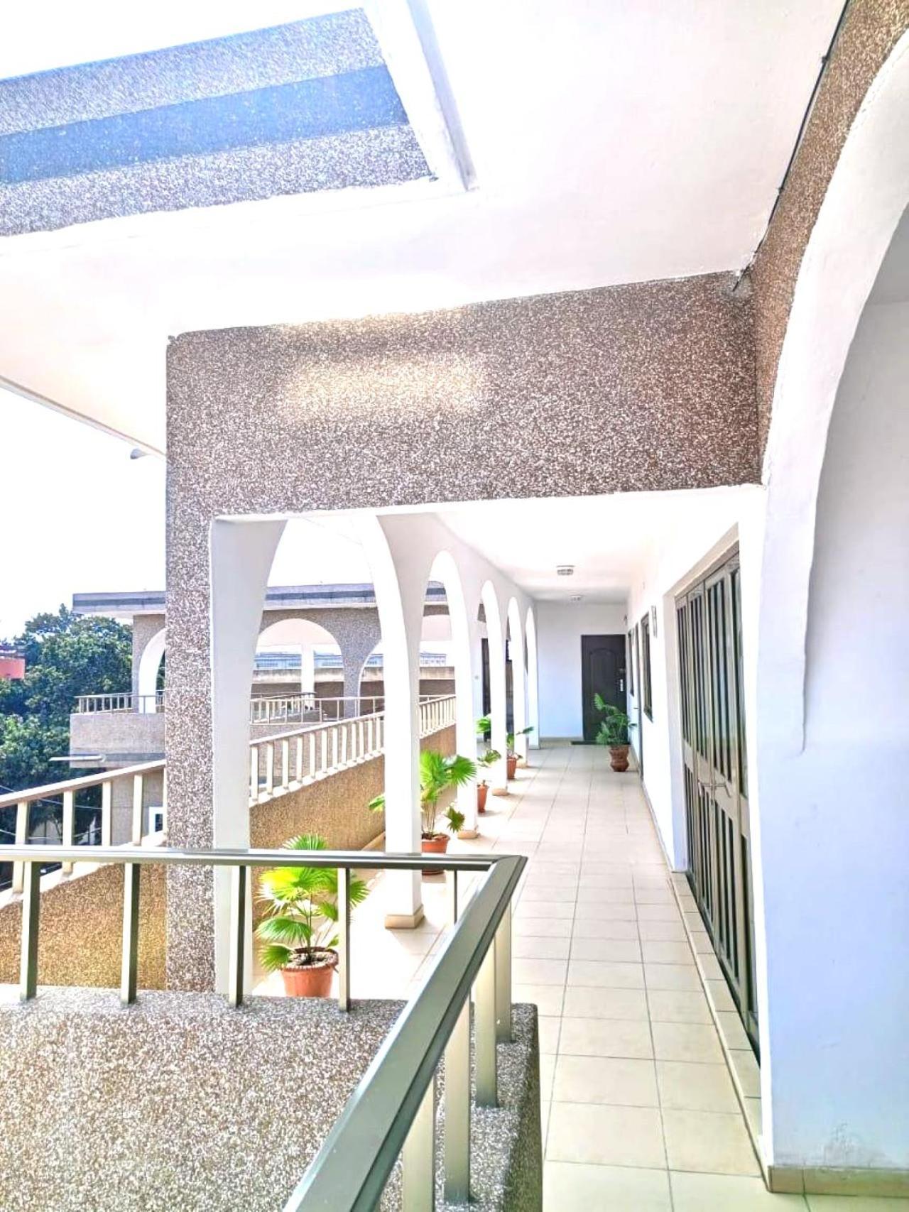 Rosalie'S Suites Lomé Zewnętrze zdjęcie