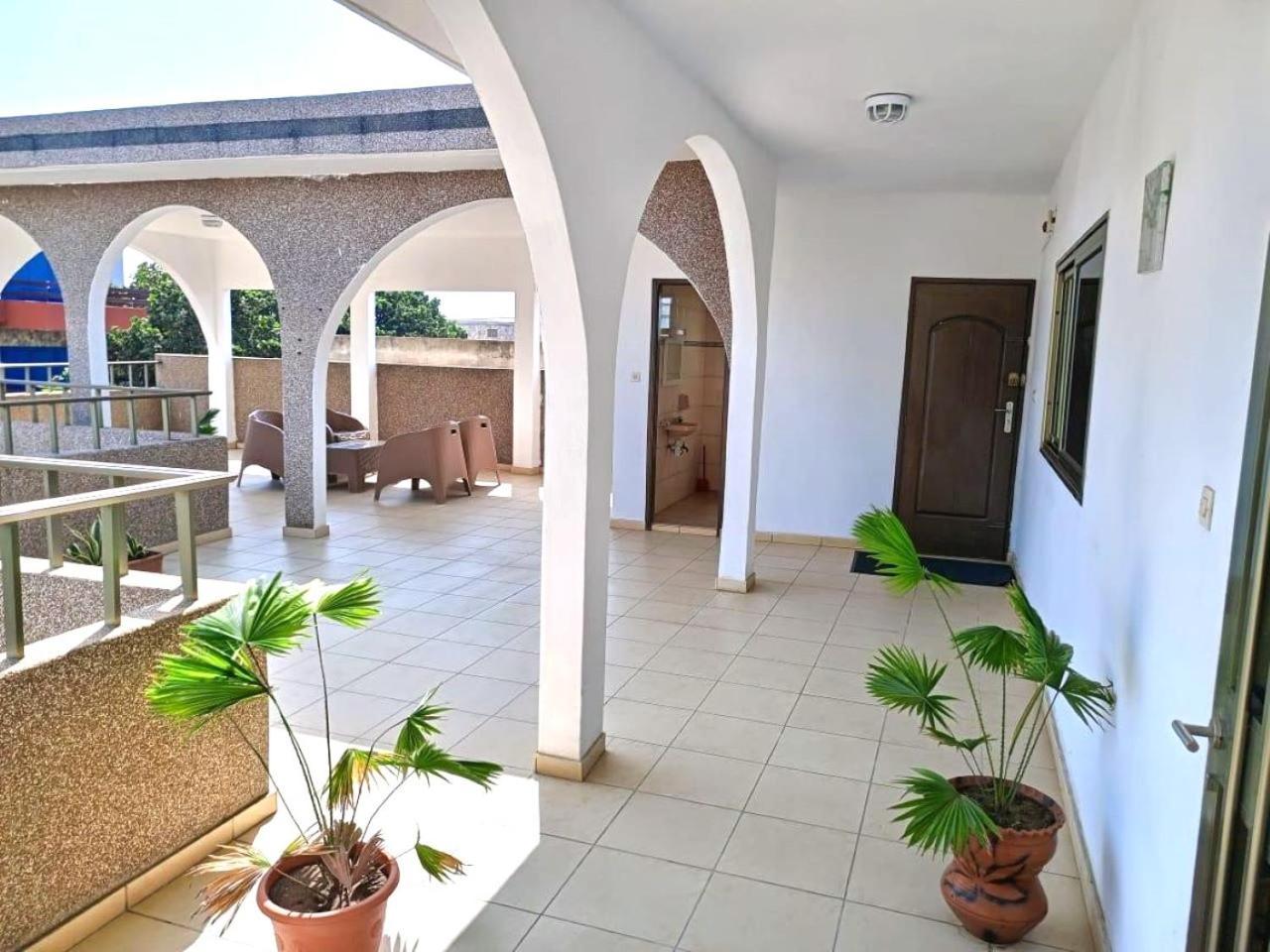Rosalie'S Suites Lomé Zewnętrze zdjęcie