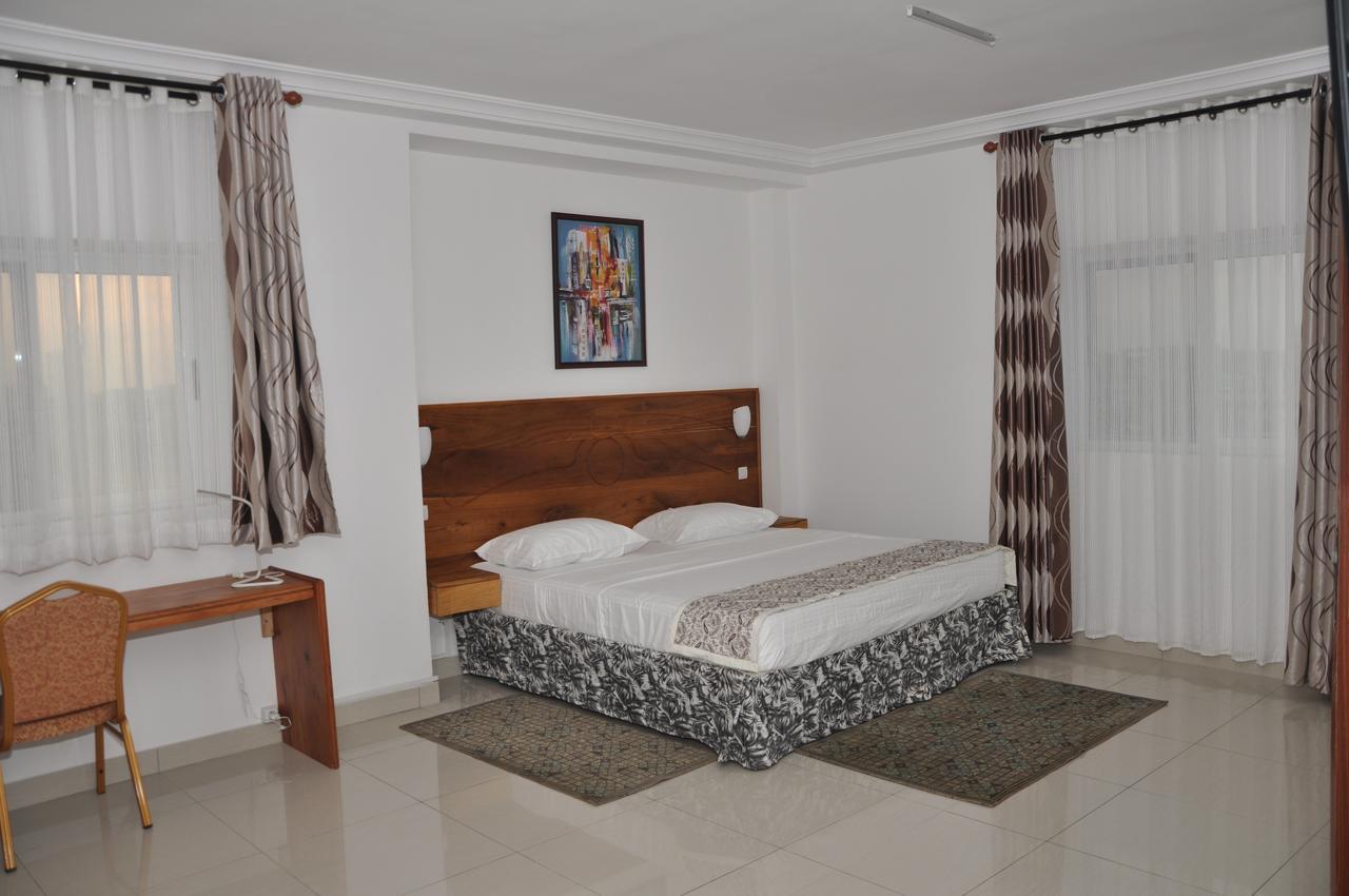 Rosalie'S Suites Lomé Zewnętrze zdjęcie