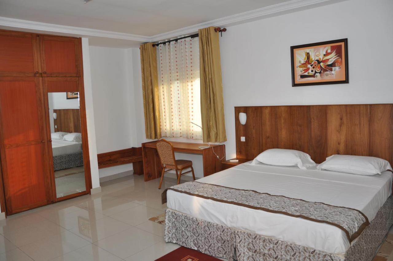 Rosalie'S Suites Lomé Zewnętrze zdjęcie